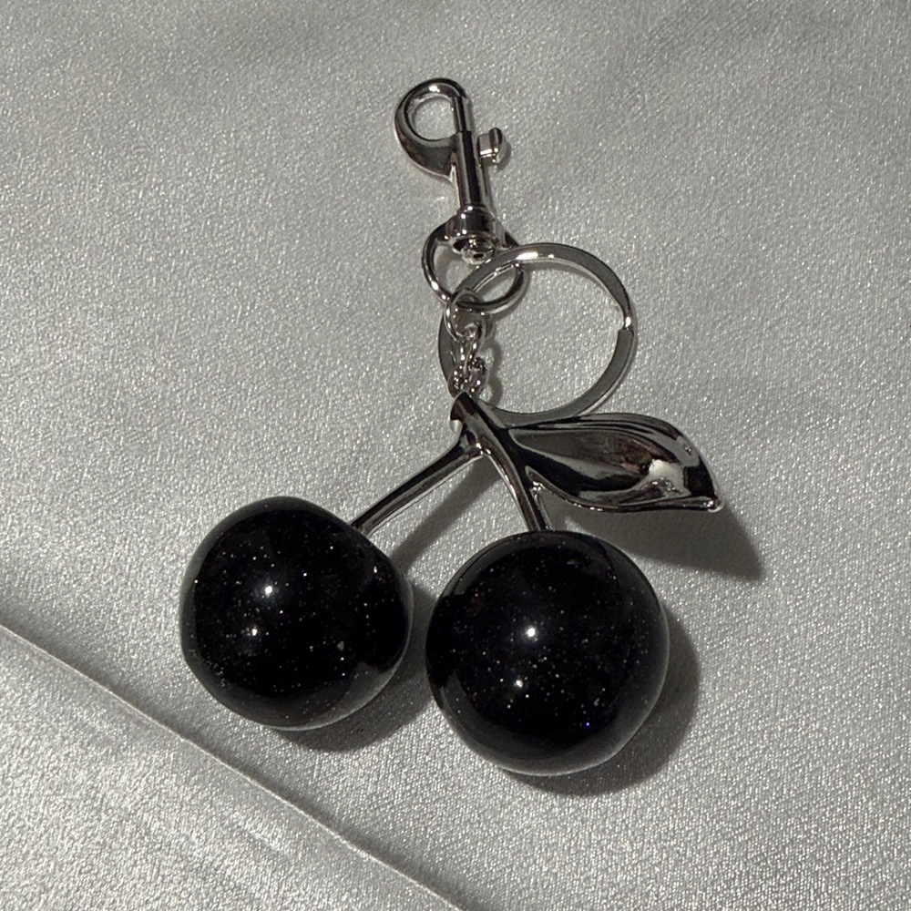 Black cherry charm